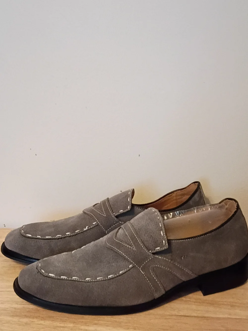 Source Unknown Gray Suede Slip-On Loafers for Men